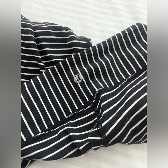 Lululemon Wunder Under Crop Parallel
Stripe rare Black White; size 4 - Picture 4 of 11